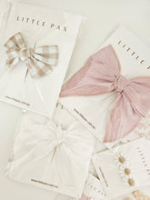 Load image into Gallery viewer, Mini Checked Pinwheel Bow
