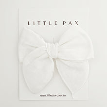 Load image into Gallery viewer, White Linen Fable Bow
