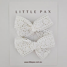 Load image into Gallery viewer, Lace Bow Clips
