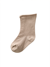 Load image into Gallery viewer, Ribbed Crew Socks - Oatmeal
