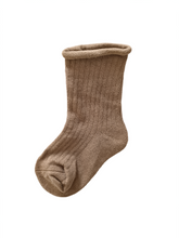 Load image into Gallery viewer, Ribbed Crew Socks - Tawny
